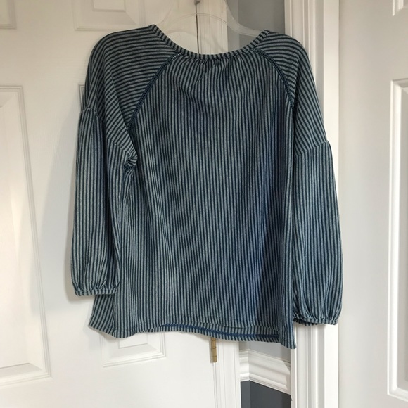 Universal Thread 3/4th Sleeves Knit V-Neck Blouse - Picture 6 of 8